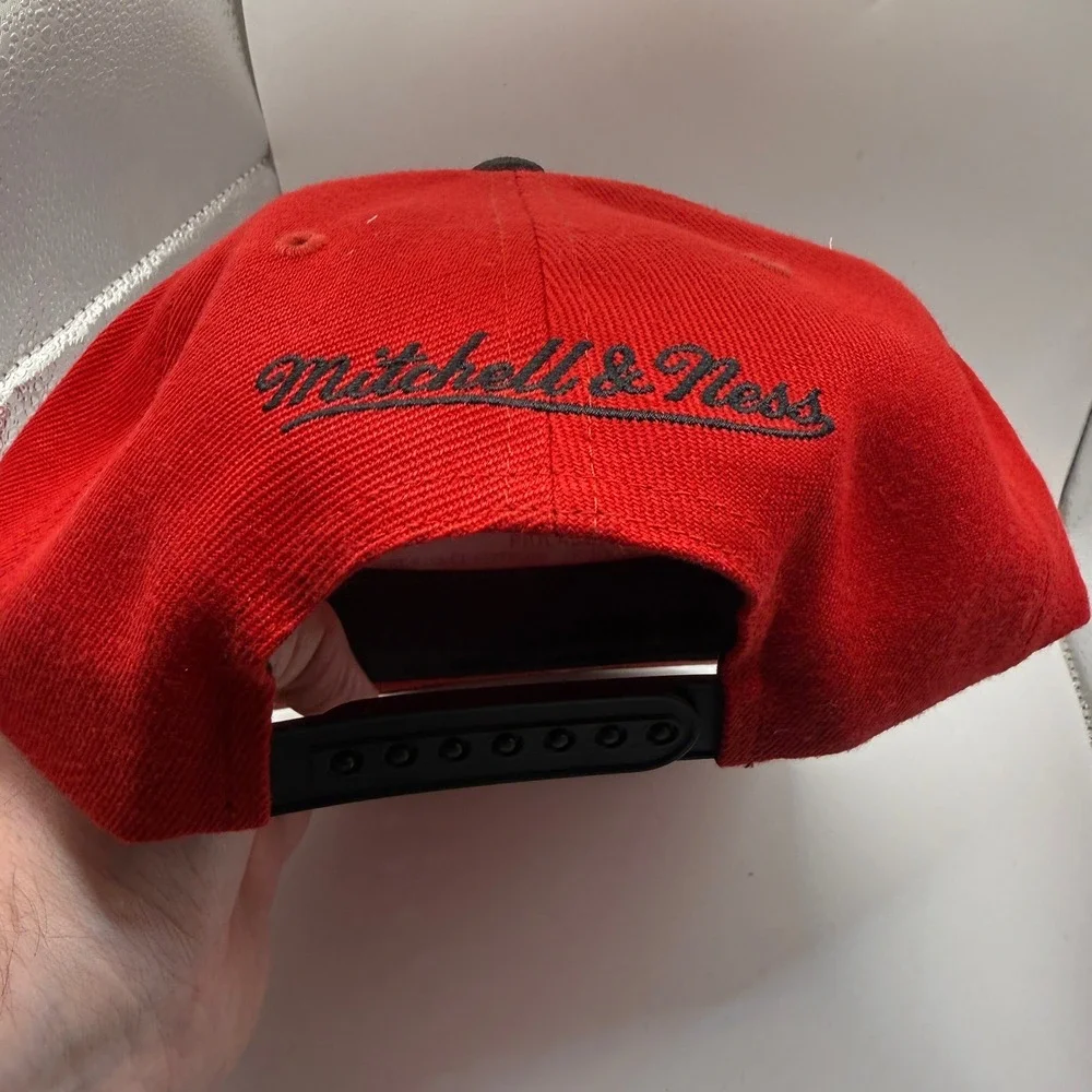 Mitchell & Ness New Jersey Nets Snapback Hat Red Black NBA Original‎ Fit Cap